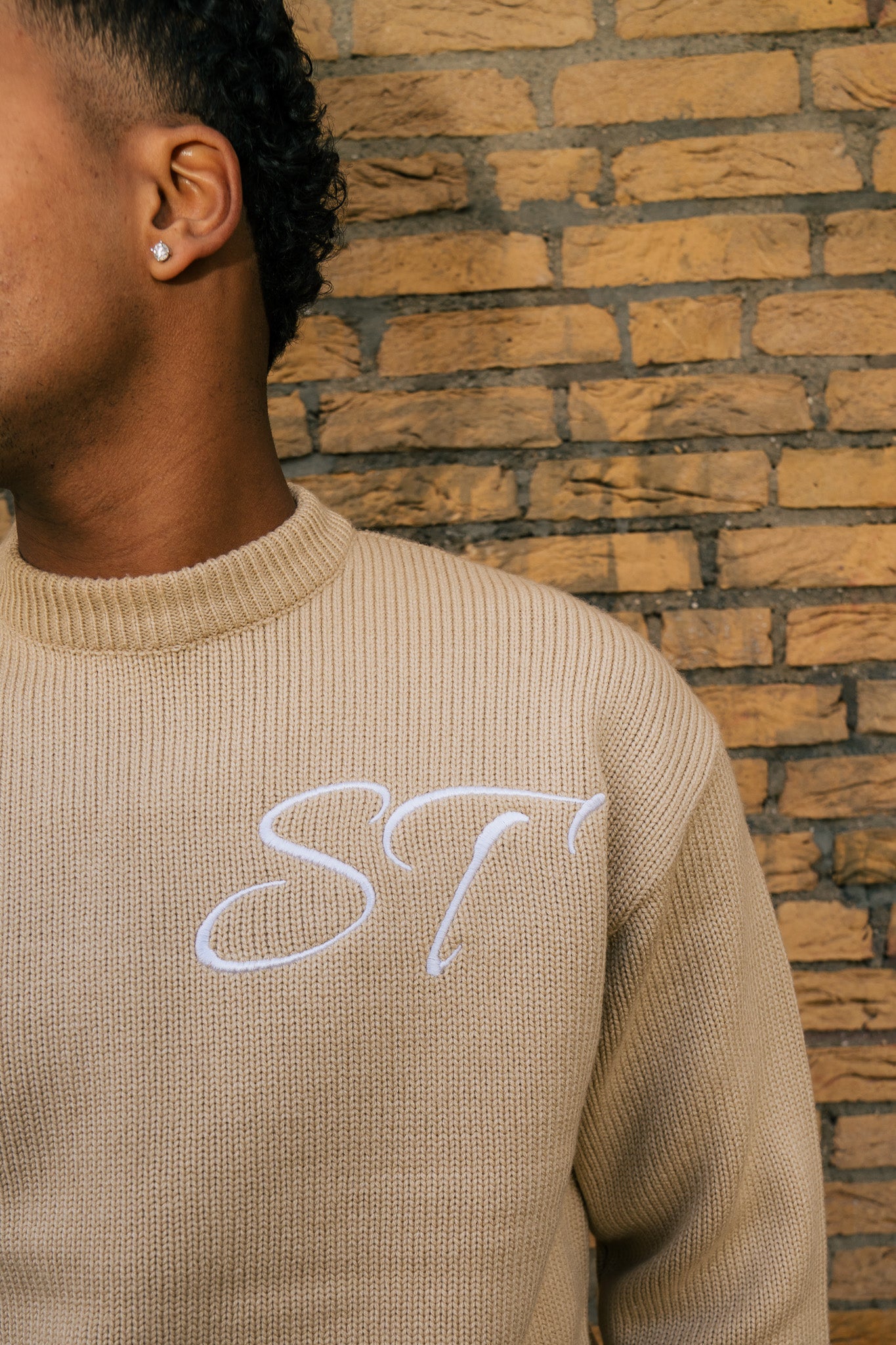 ST District knitted sweater
