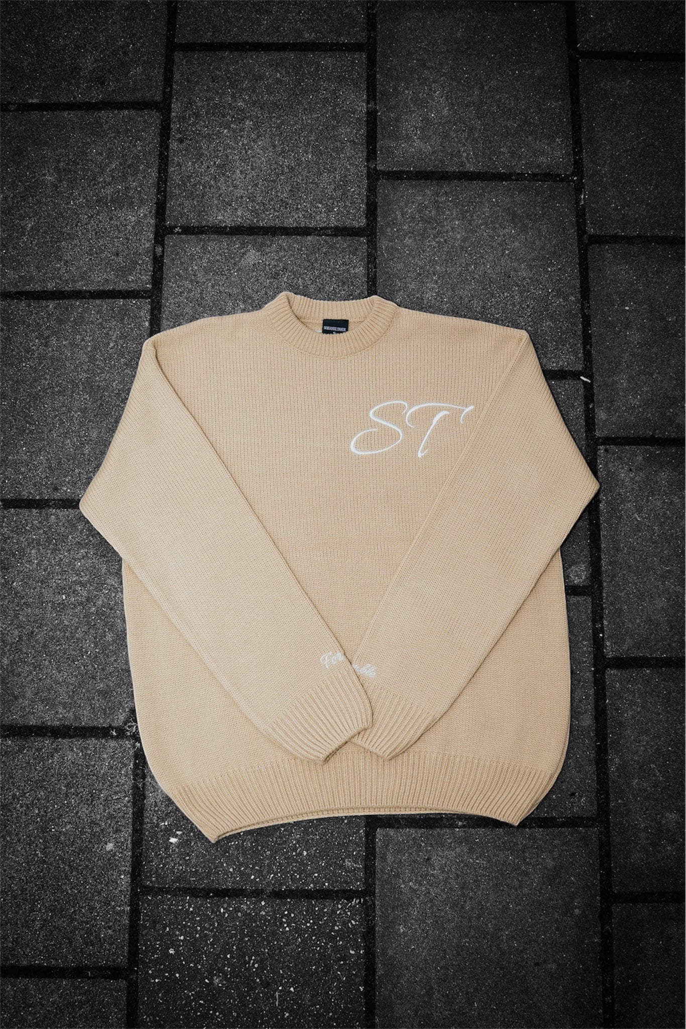 ST District knitted sweater