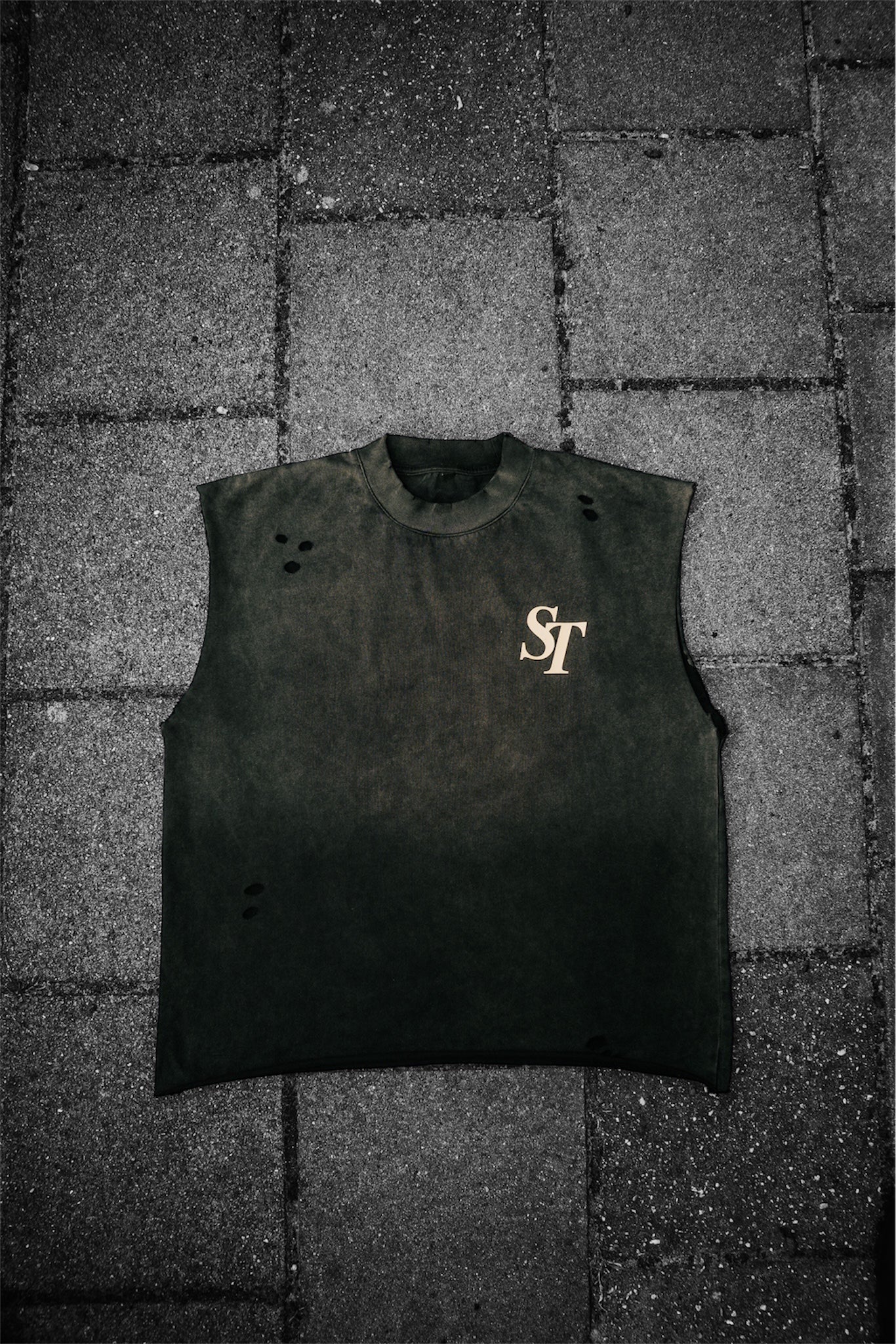 ST SECTOR SLEEVELESS TEE